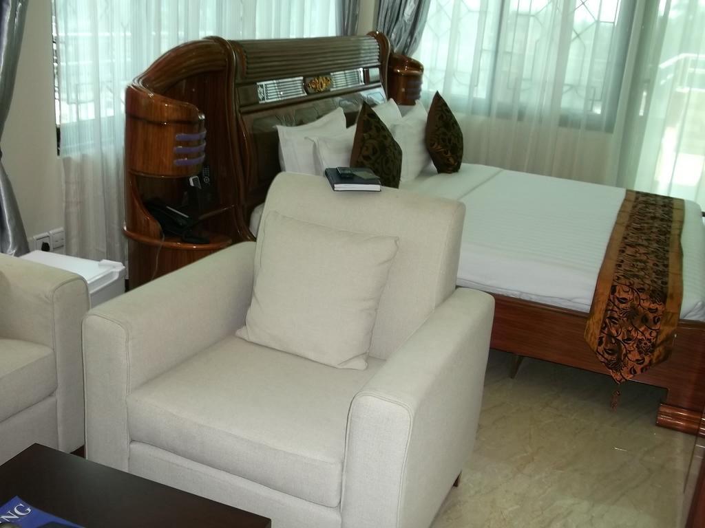 Star City Hotel Daressalam Zimmer foto
