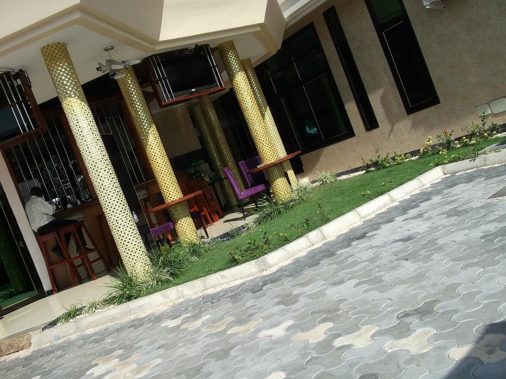 Star City Hotel Daressalam Exterior foto